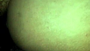 Watch this amateur pussy close-up on her ass