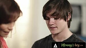 Mommys Boy grudi pastorka Syren De Mer zavodi tvrdim kurcem