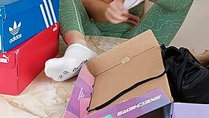 sneaker unboxing and try on