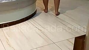 Well-endowed devours married latina's pussy in motel