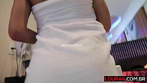 Za scénami s brazílskymi pornstars veľkými zadkami