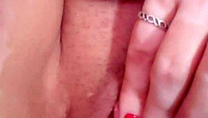 fatcheeks24 housewife teases her pink pussy to squirting