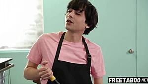 โอ๊ย แม่เลี้ยง Lauren Phillips ให้รางวัลทวารหนัก!