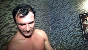 Φίλοι σε διακοπές hardcore δράση κρεβατιού σεξ