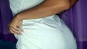 I, the naughty latina, am showing off my masturbation on video call