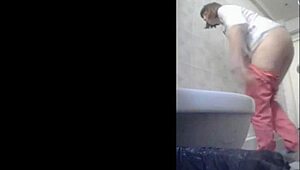 I can't stop watching her piss in secret