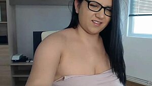 I-I can't believe this bigtits nerd slut is teasing me on cam like that