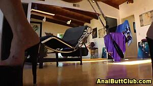 فتيات طيز مثيرة تتناك طيزها ببلاج في أتش دي