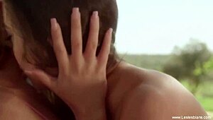 Rebekah and Tereza share amateur glamour session