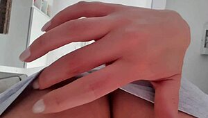 Huge ass exposed without condom in daylight