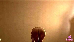 smoking hot alexandra, wanna see me finger my muff on this bed?