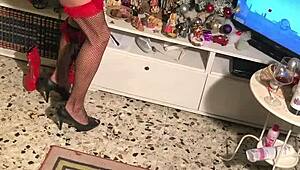 Merry shemale's Christmas present: Pissing herself to ecstasy