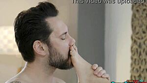 Melissa Stratton's pussy gets an orgasmic orgasm