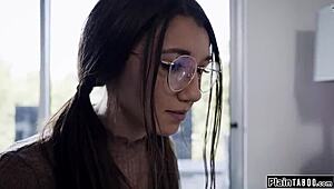 brunette teased by roommate's gf to squirt