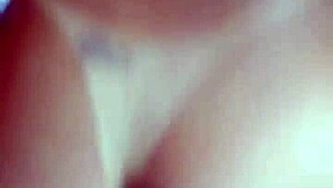 Oh wow, this latina amateur couple reaches orgasm through hardcore masturbation on the couch!