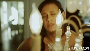 Penny Barber böjd över i köket för tabu BDSM cowgirl