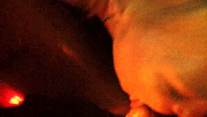 this blonde twin is better than her sister 😏