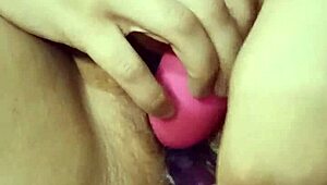 sexy milf masturbates solo