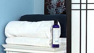 Hey, this masseuse knows how to suck! 😜