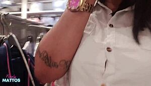 fui comprar roupas, mas acabei peladinha nos provadores, hein?