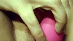 sexy milf masturbates solo