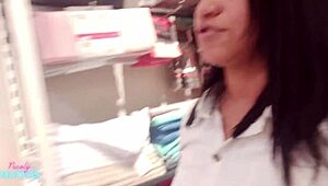 fui comprar roupas, mas acabei peladinha nos provadores, hein?