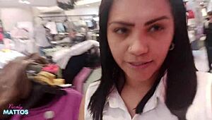 ไปซื้อเสื้อผ้า แต่เปลือยเปล่าห้องลองผ้าสุดเสียว เนาะ?