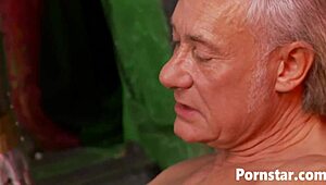 Chloe Conrad's horny group fun 😈