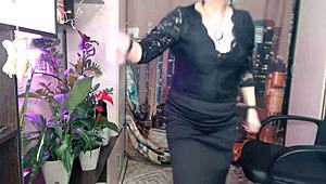 Hot Mature Russian Dancer Performs Seductive Moves