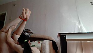 I tied her legs for that intense orgasm, girls flying high 😍