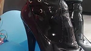 Veve Pops Balloons in Latex Stockings with Sharp Needle