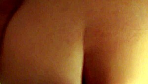 La esposa del vecino me folla en hora de siesta