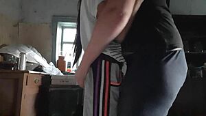 Conversational: Ne-am dat drumul împreună în casa abandonată și creepy