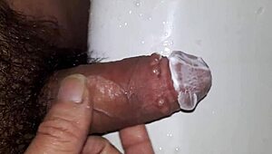 Glans Painted With Pepper, White Flower, Toothpaste For Spicy Urine Spray