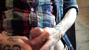 In a spanish solo session, a gay guy strokes his cock and fingers his ass