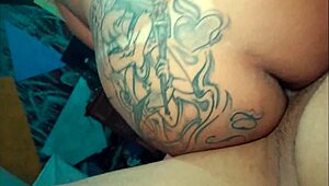 Puta gostosa mamando pau do dotado