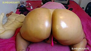 i put oil on my ass and invited fans to record with me