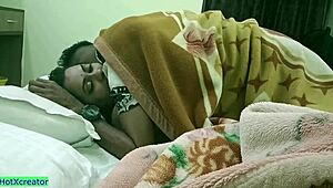 सुंदर इंडियन सौतेली बहन कम उम्र के 18+ सौतेले भाई को हॉट होममेड एक्शन में लुभाती है