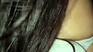 मैं यकीन नहीं कर सकता कि मेरे पड़ोसी की योनी सेक्स के दौरान कितनी टाइट महसूस होती है!