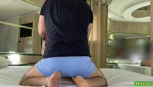 Afilhada Da Empregada Ataca Com Prazer Intenso