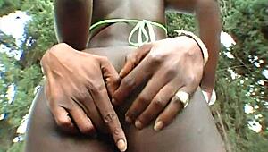 man, these fly bitches suckin' me outdoor real good