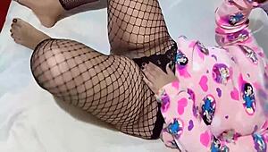 Stepsister sends nude pics, gets fucked