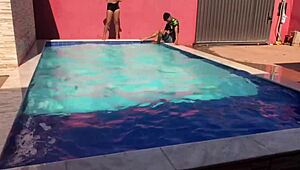 Watch Novinha Assfucked By Indian Cock!