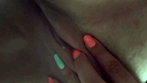 BBW Usa Dos Dildos Intensamente para Penetración Doble de Coño