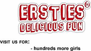 hey elia and flora, wanna play with toys in the bathtub tonight?