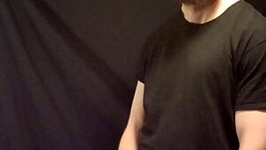 I'm a gay man jerking off my cock