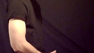 I'm a gay man jerking off my cock