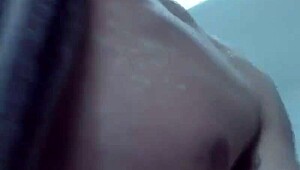 Bathing in quarantine in Cali