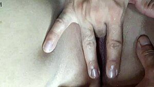 Give me that delicious shaved pussy for a rich massage, he said to the sexy friend