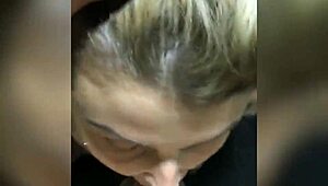 mamando rola do marido babando muito com desejo intenso